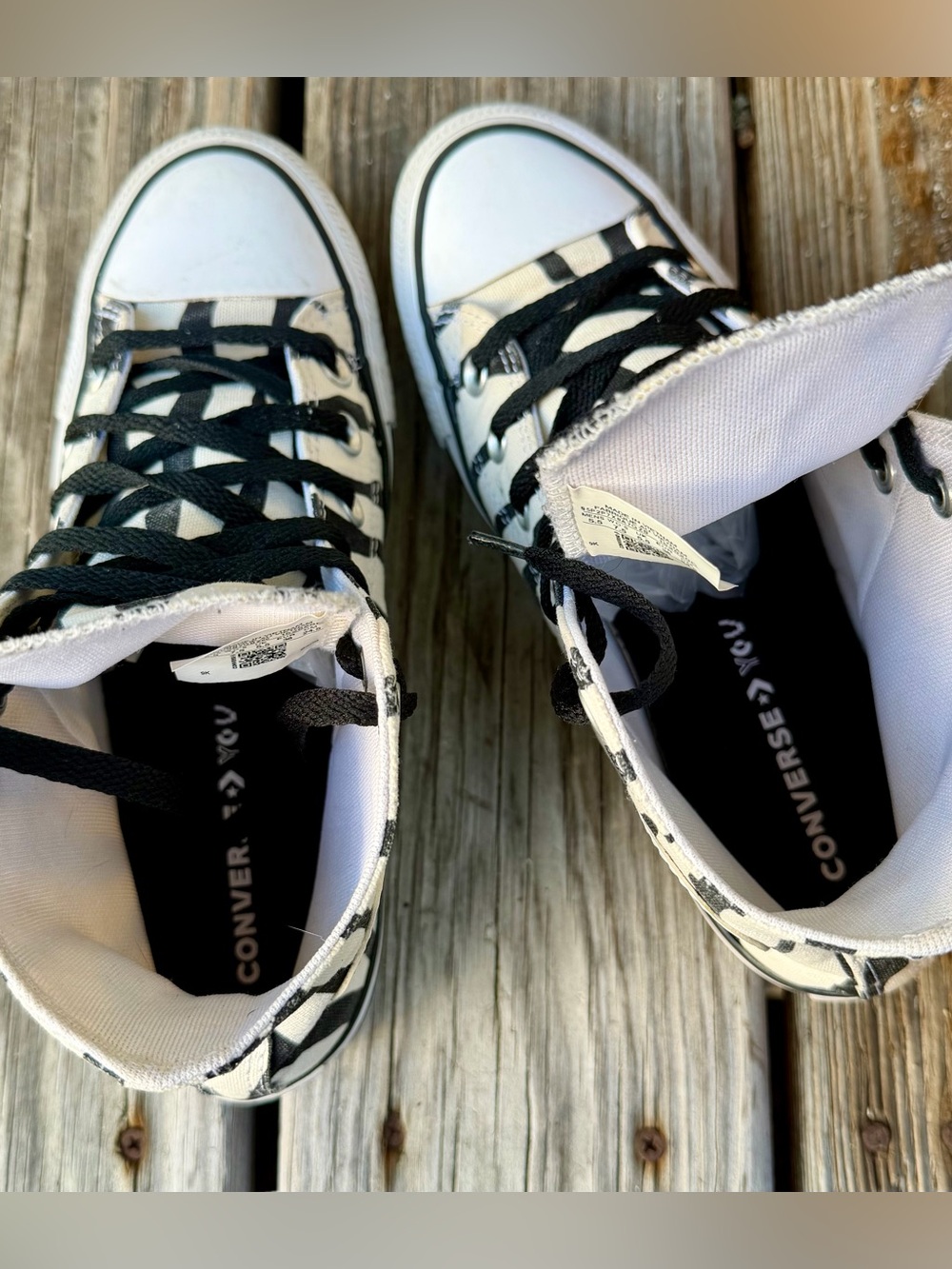 Converse Chuck Taylor High Top Sneakers - Women’s Size 7.5 - Picture 6 of 8